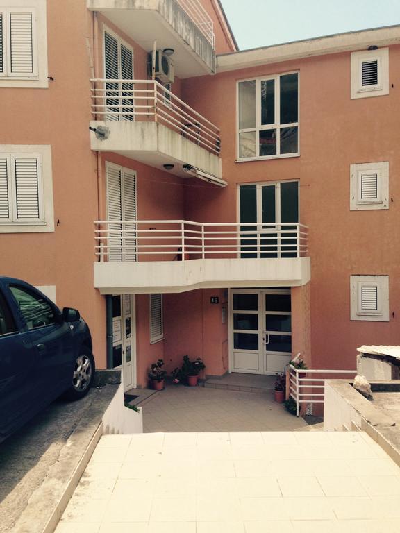 Home Apartment Petrovac Kültér fotó